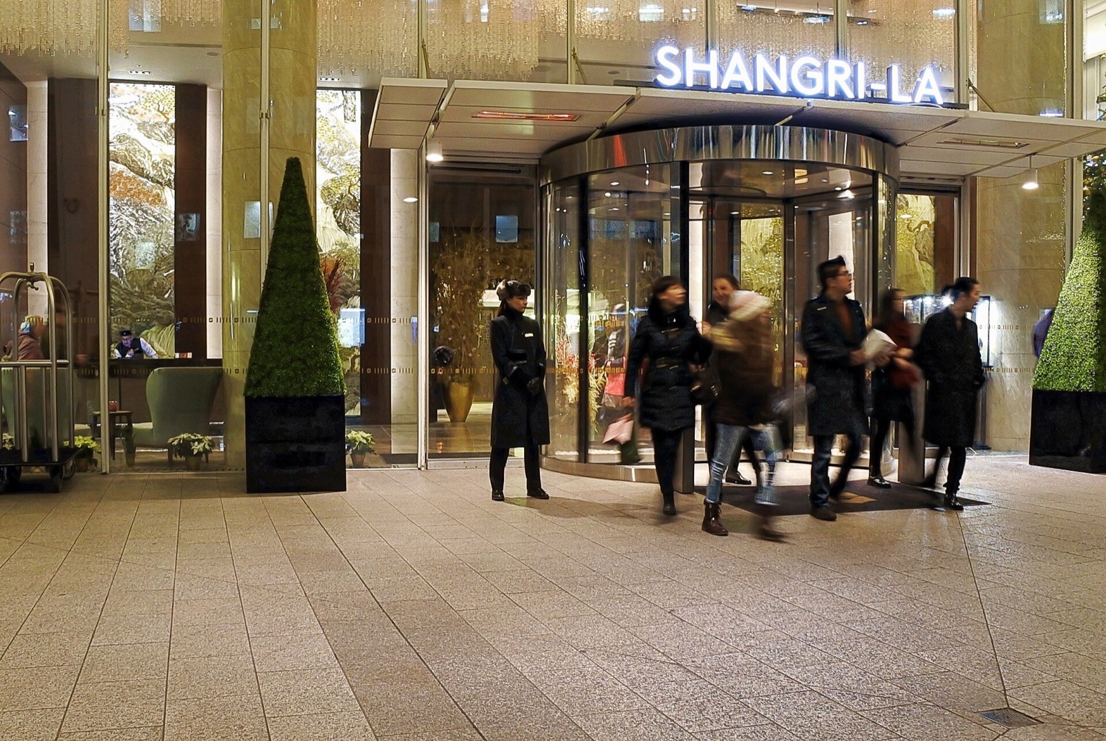 The street entrance of the Shangri-La at the foot of The Shard.