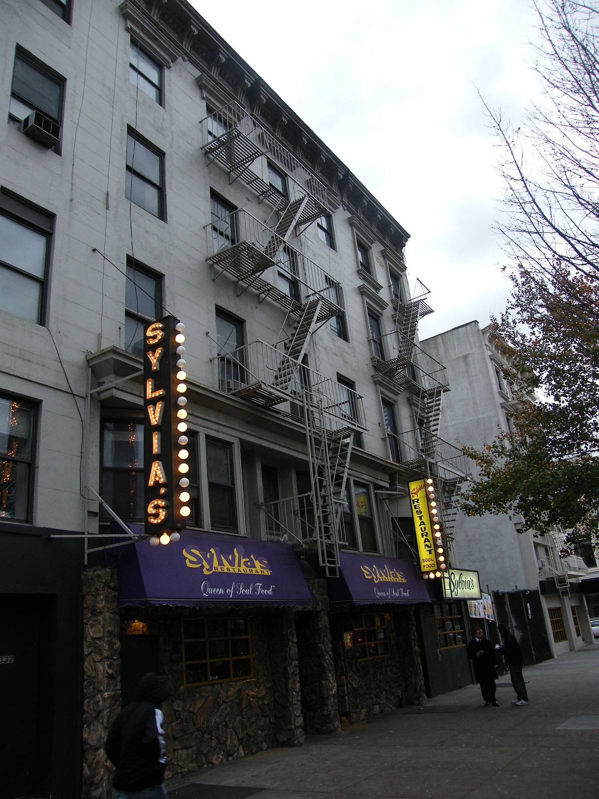 The sign of Sylvia's on its building in Harlem.